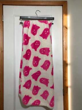Storehouse Seasonal Oversized Faux Fur Hot Pink Ghost Throw Blanket 50x70"